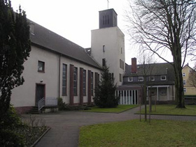 Die Kreuzkirche an der Gelsenkirchener Straße ist heute barrierefrei zugänglich