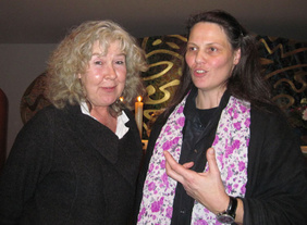 Christine Ewert (links) wird voraussichtlich die Pfarrstelle von Uta Klose an der JVA Gelsenkirchen übernehmen. FOTO: KATHARINA BLÄTGEN