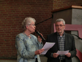 Ein freudiges Wiedersehen gab es mit der langjährigen Leiterin Ulla Dierschke, hier im Gespräch mit Heinz Hüser.