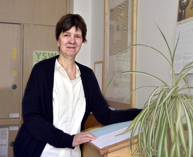 Auch kirchenfernen Menschen möchte Pfarrerin Antje Röckemann mit dem Apfel-Blog überraschende Erkenntnisse vermitteln. FOTO: CORNELIA FISCHER 