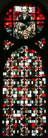 Glasfenster des Altarraums: Johannes der Täufer.